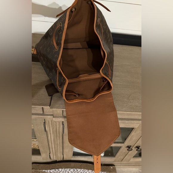 VINTAGE Louis Vuitton Montsouris MM - Picture 10 of 16